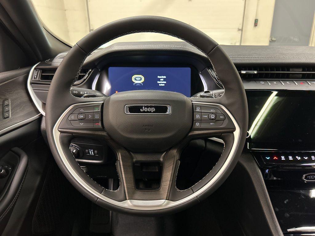 new 2026 Jeep Grand Cherokee car, priced at $47,051