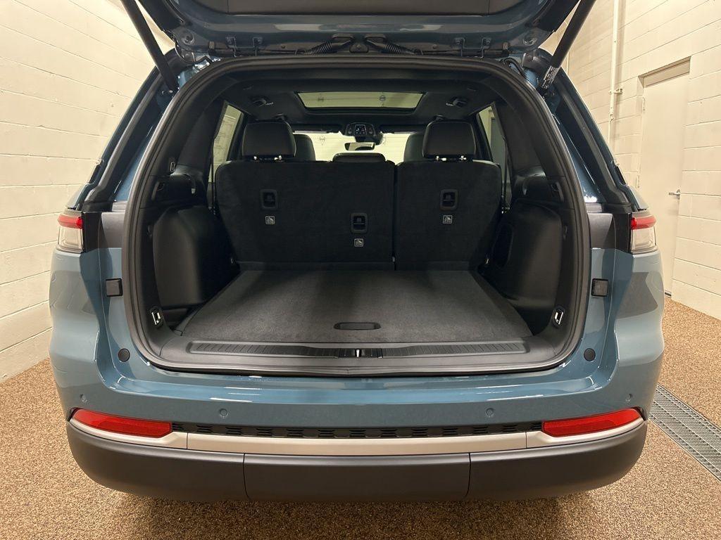 new 2026 Jeep Grand Cherokee car, priced at $47,051