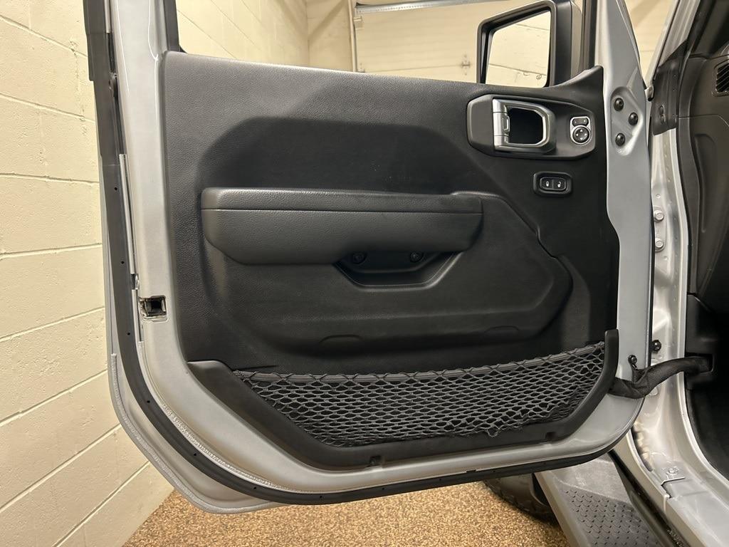 used 2022 Jeep Wrangler Unlimited car, priced at $28,000