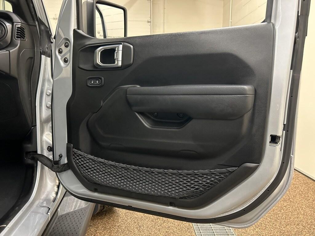 used 2022 Jeep Wrangler Unlimited car, priced at $28,000