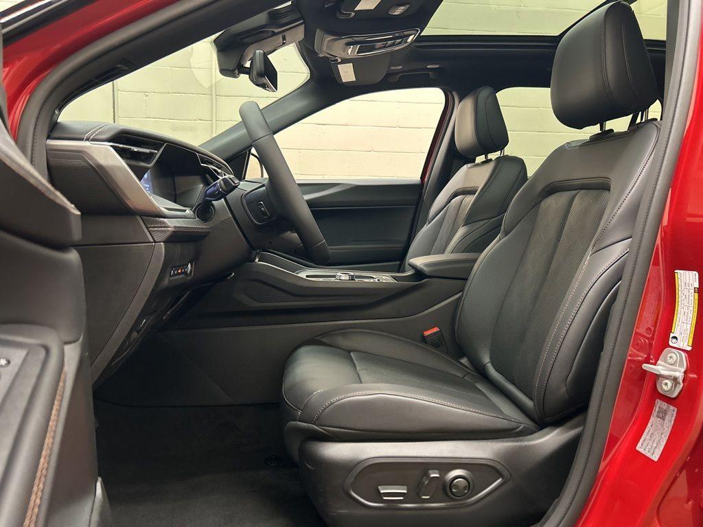 new 2026 Jeep Cherokee car, priced at $44,661