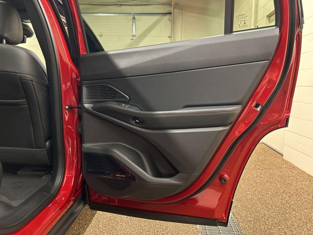 new 2026 Jeep Cherokee car, priced at $44,661