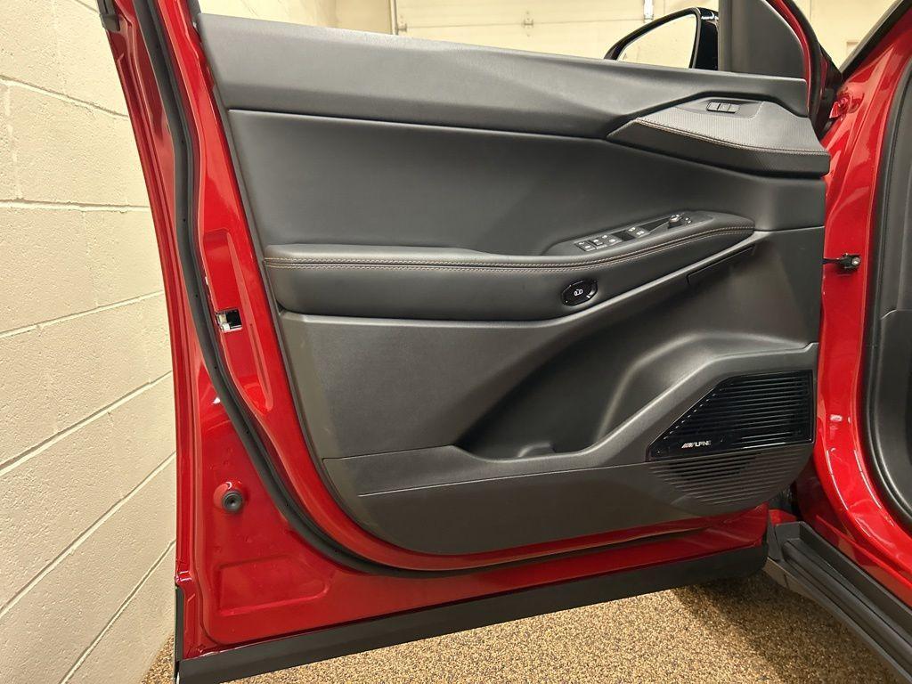 new 2026 Jeep Cherokee car, priced at $44,661