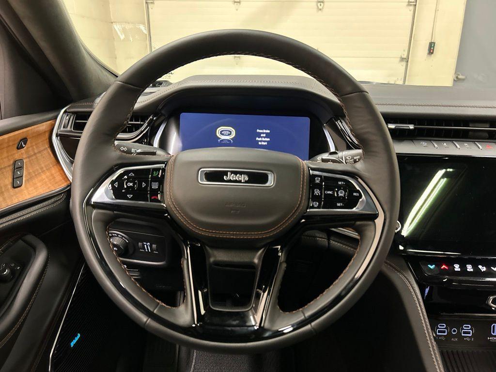 new 2026 Jeep Grand Cherokee car, priced at $59,013