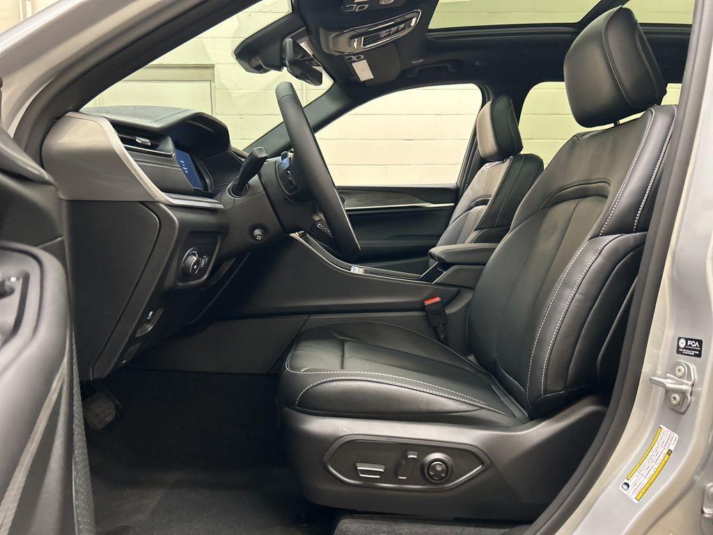 new 2026 Jeep Grand Cherokee car, priced at $49,687