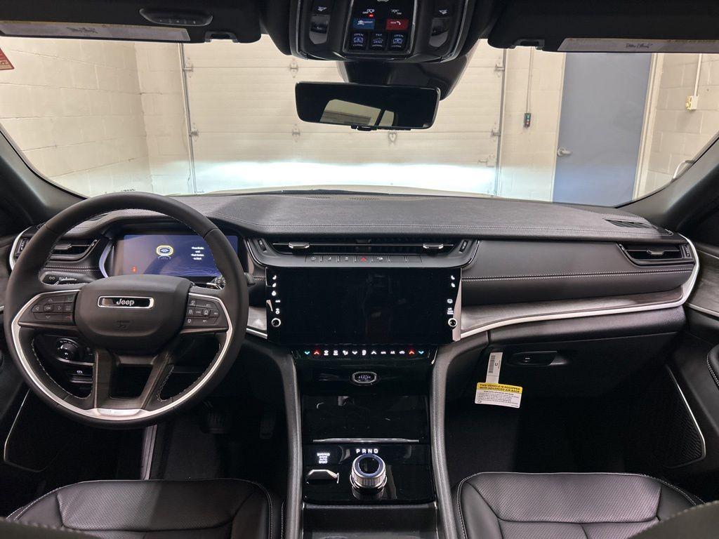 new 2026 Jeep Grand Cherokee car, priced at $49,687