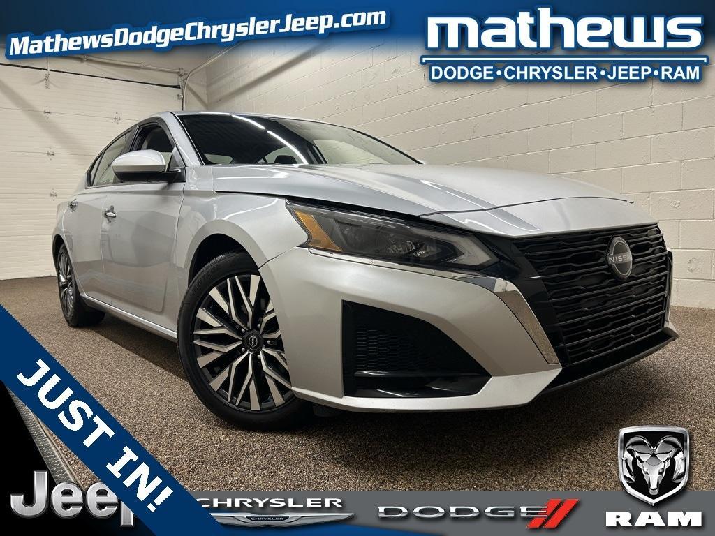 used 2023 Nissan Altima car, priced at $18,000
