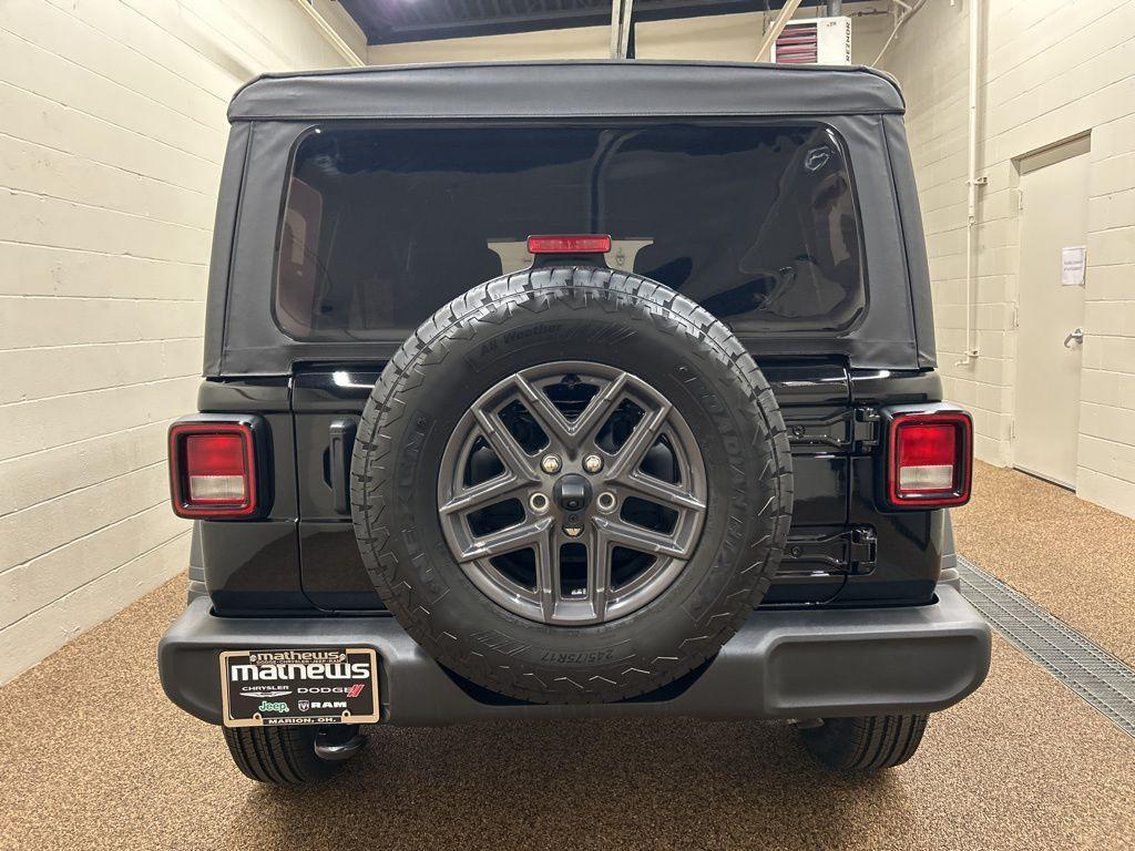 new 2026 Jeep Wrangler car, priced at $40,868