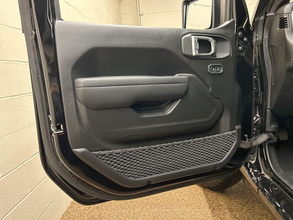 new 2026 Jeep Wrangler car, priced at $40,868