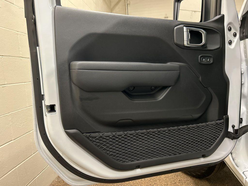 new 2026 Jeep Wrangler car, priced at $40,214