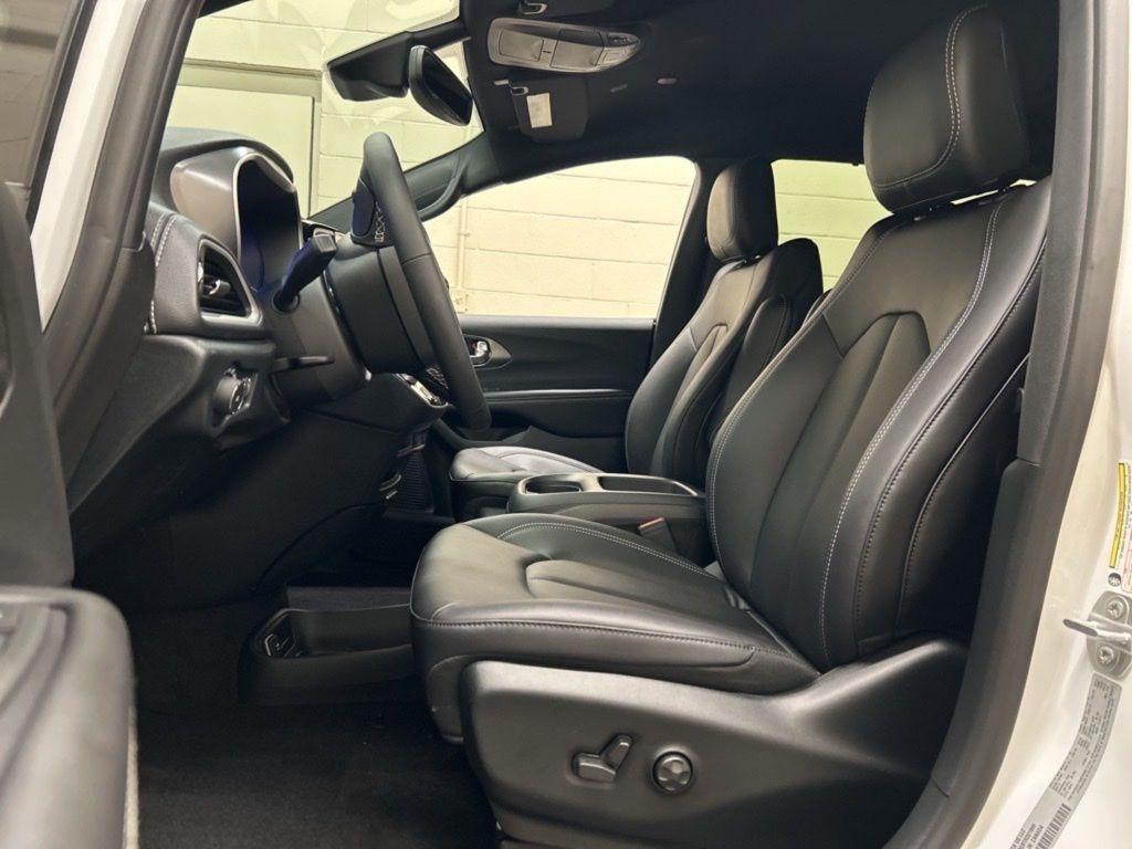 new 2026 Chrysler Pacifica car, priced at $40,389