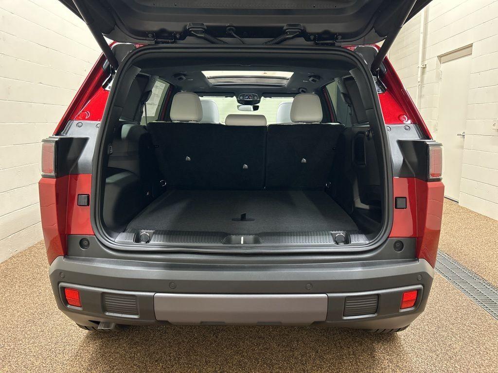 new 2026 Jeep Cherokee car, priced at $43,433