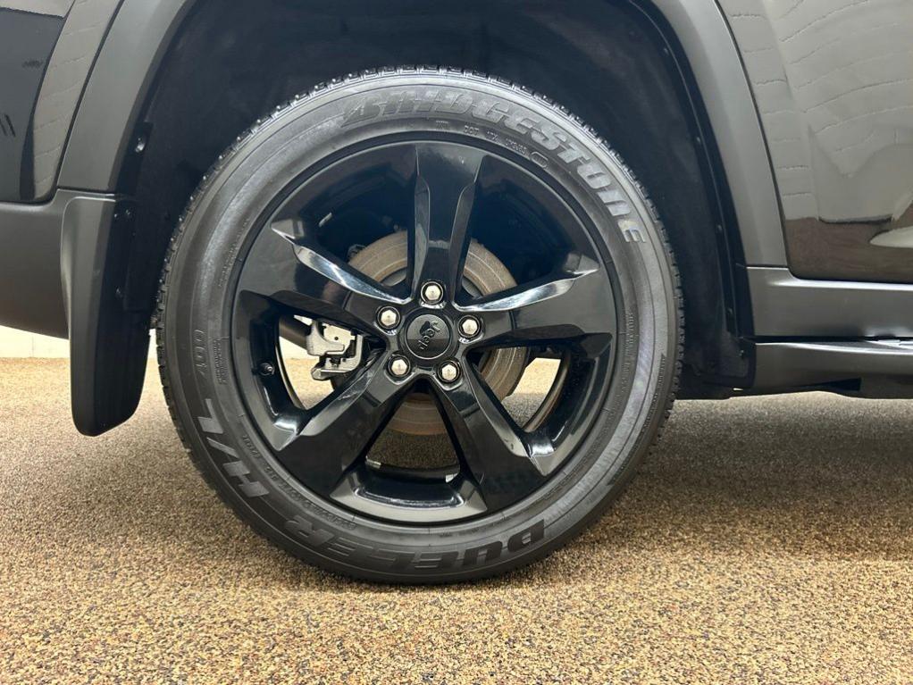used 2024 Jeep Grand Cherokee car, priced at $35,000
