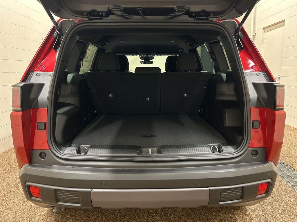 new 2026 Jeep Cherokee car, priced at $38,533