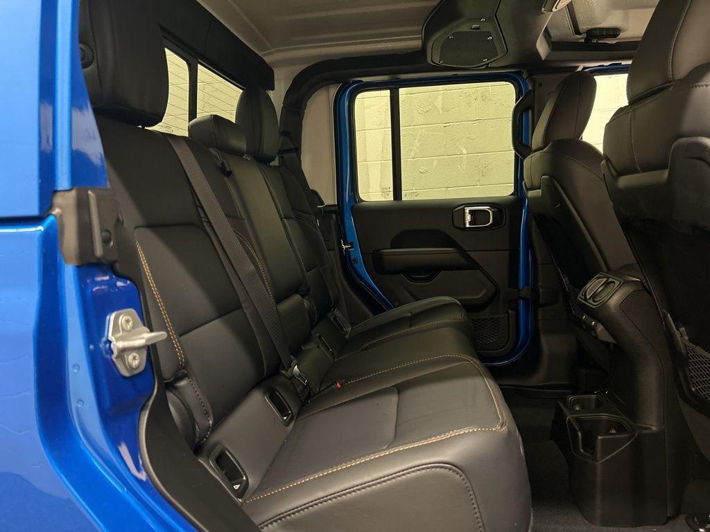 new 2026 Jeep Gladiator car, priced at $47,914