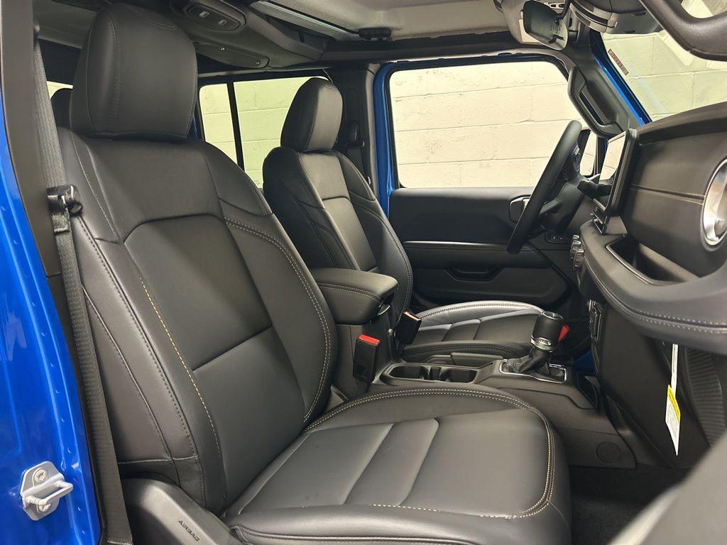 new 2026 Jeep Gladiator car, priced at $47,914