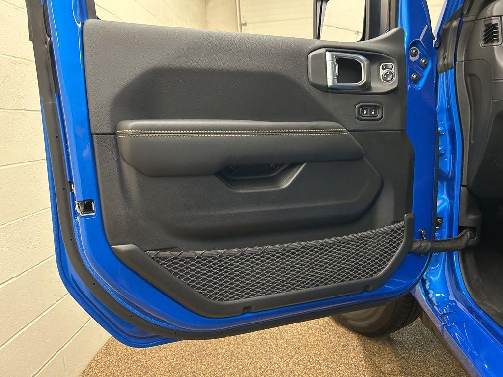 new 2026 Jeep Gladiator car, priced at $47,914