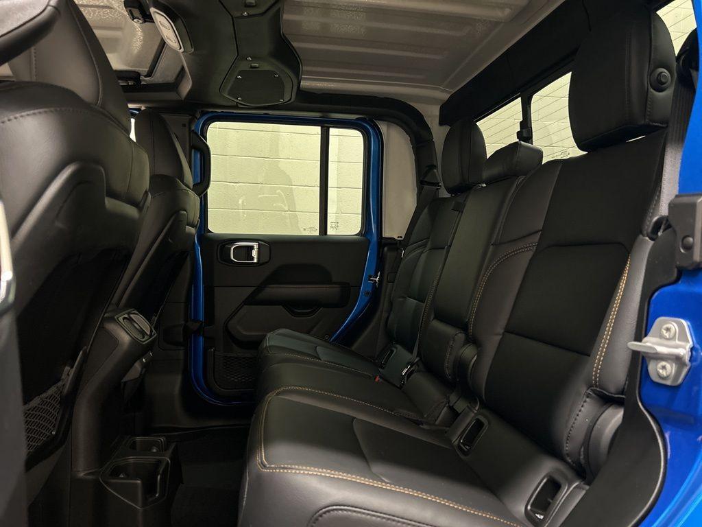 new 2026 Jeep Gladiator car, priced at $47,914