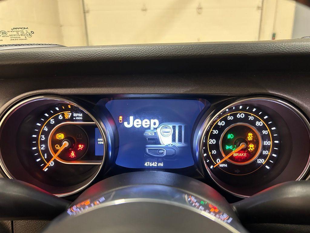 used 2023 Jeep Gladiator car, priced at $38,602