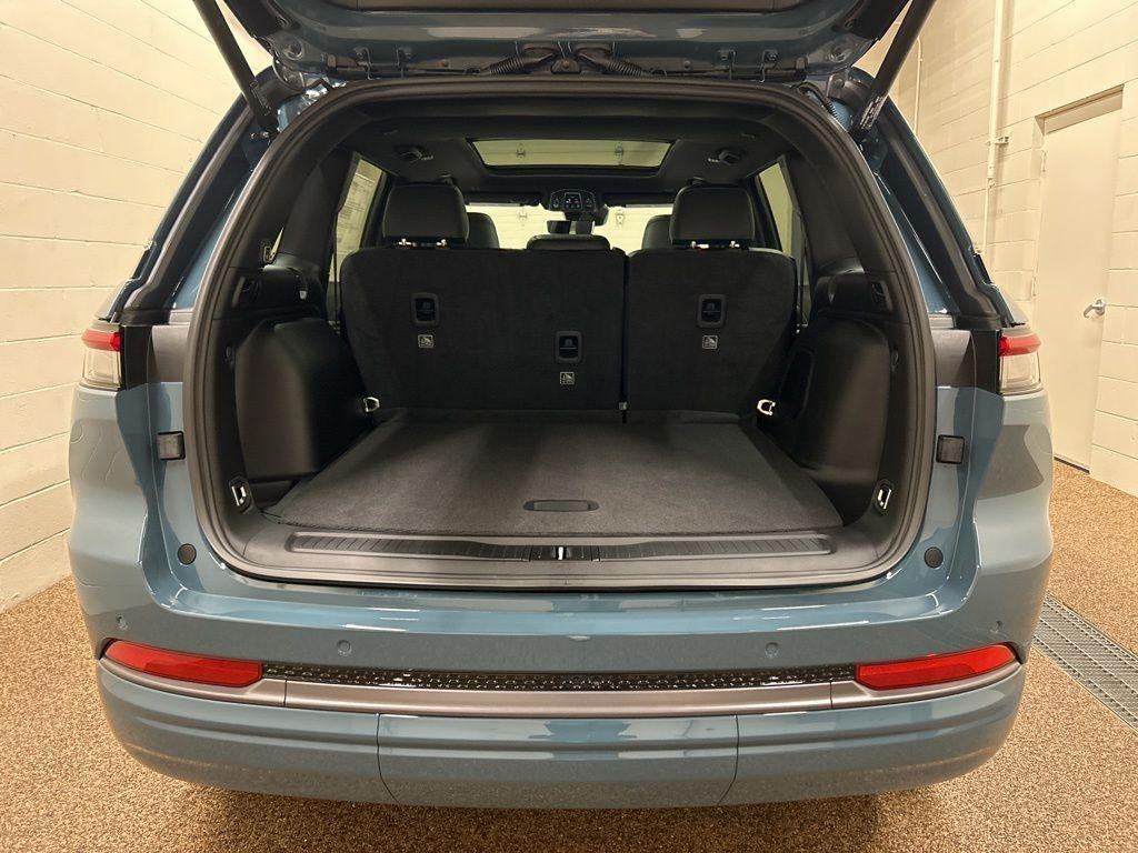 new 2026 Jeep Grand Cherokee car, priced at $50,651