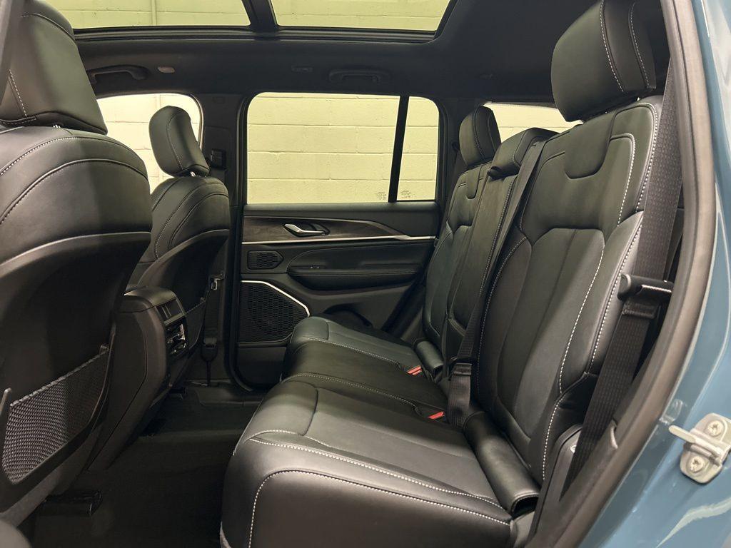 new 2026 Jeep Grand Cherokee car, priced at $50,651