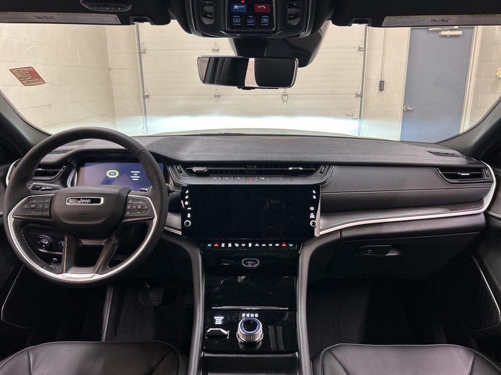new 2026 Jeep Grand Cherokee car, priced at $50,651