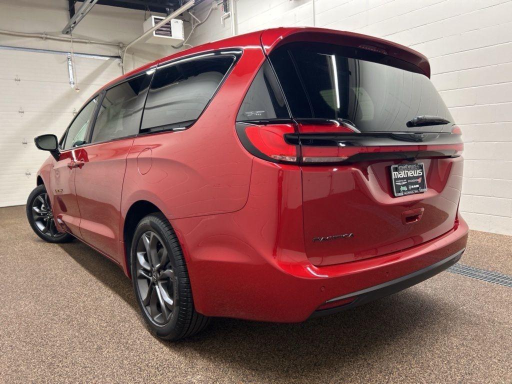 new 2026 Chrysler Pacifica car, priced at $40,543