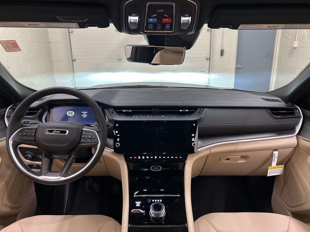 new 2026 Jeep Grand Cherokee car, priced at $49,684