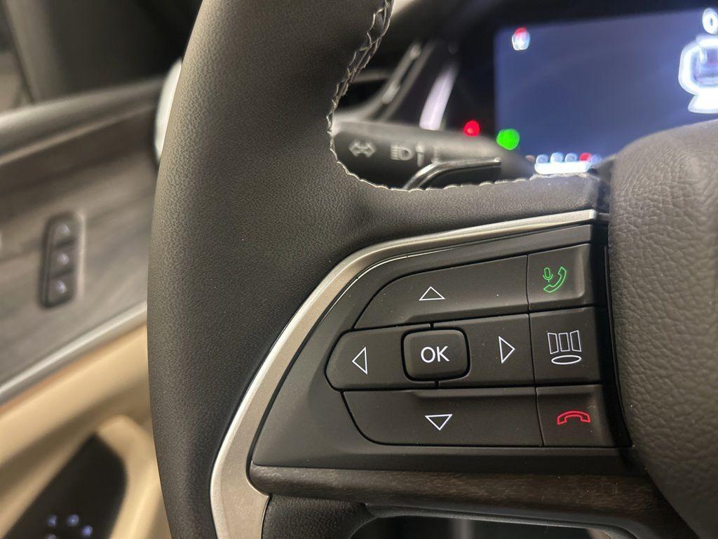 new 2026 Jeep Grand Cherokee car, priced at $49,684