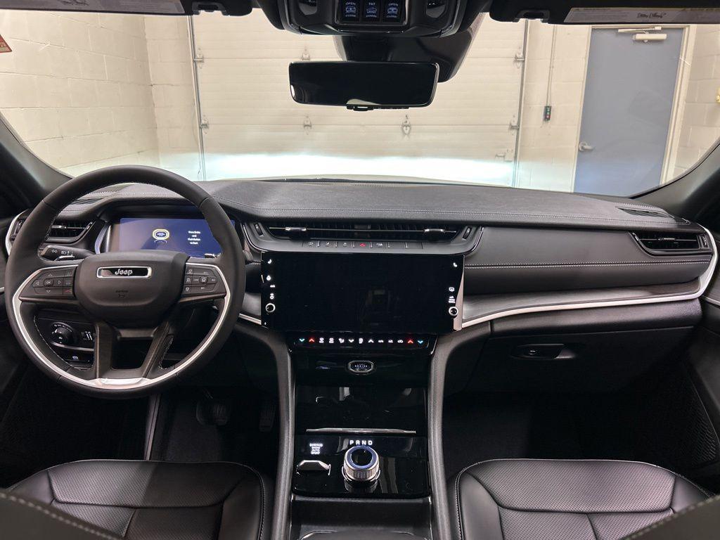 new 2026 Jeep Grand Cherokee car, priced at $49,684