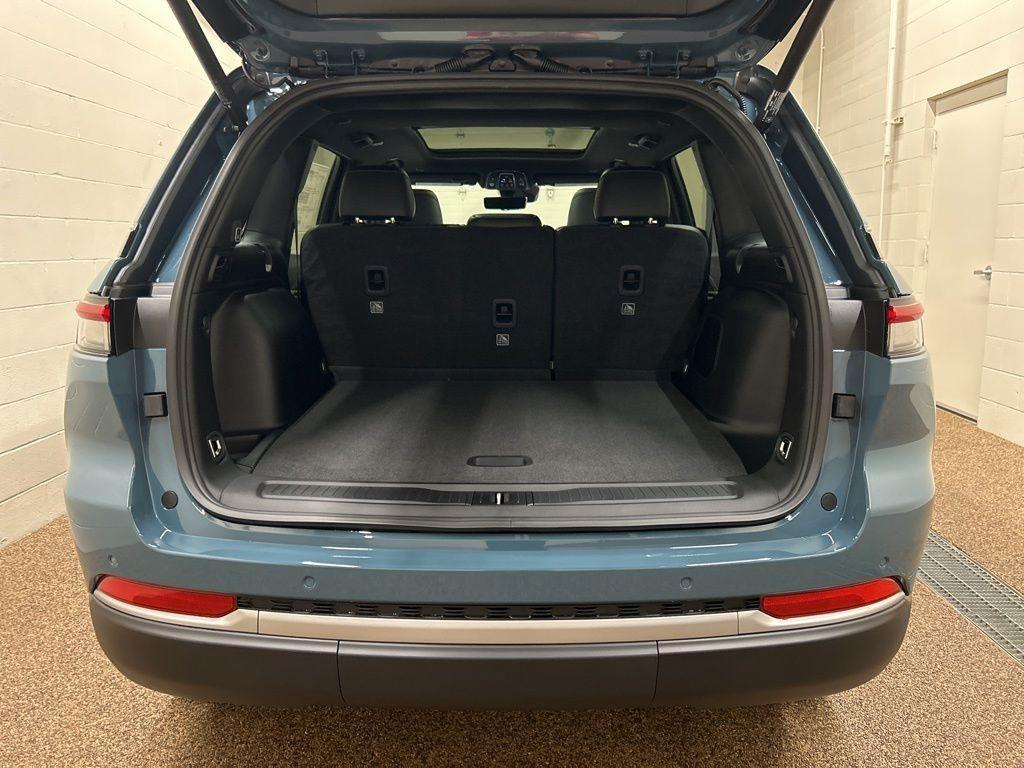 new 2026 Jeep Grand Cherokee car, priced at $49,684