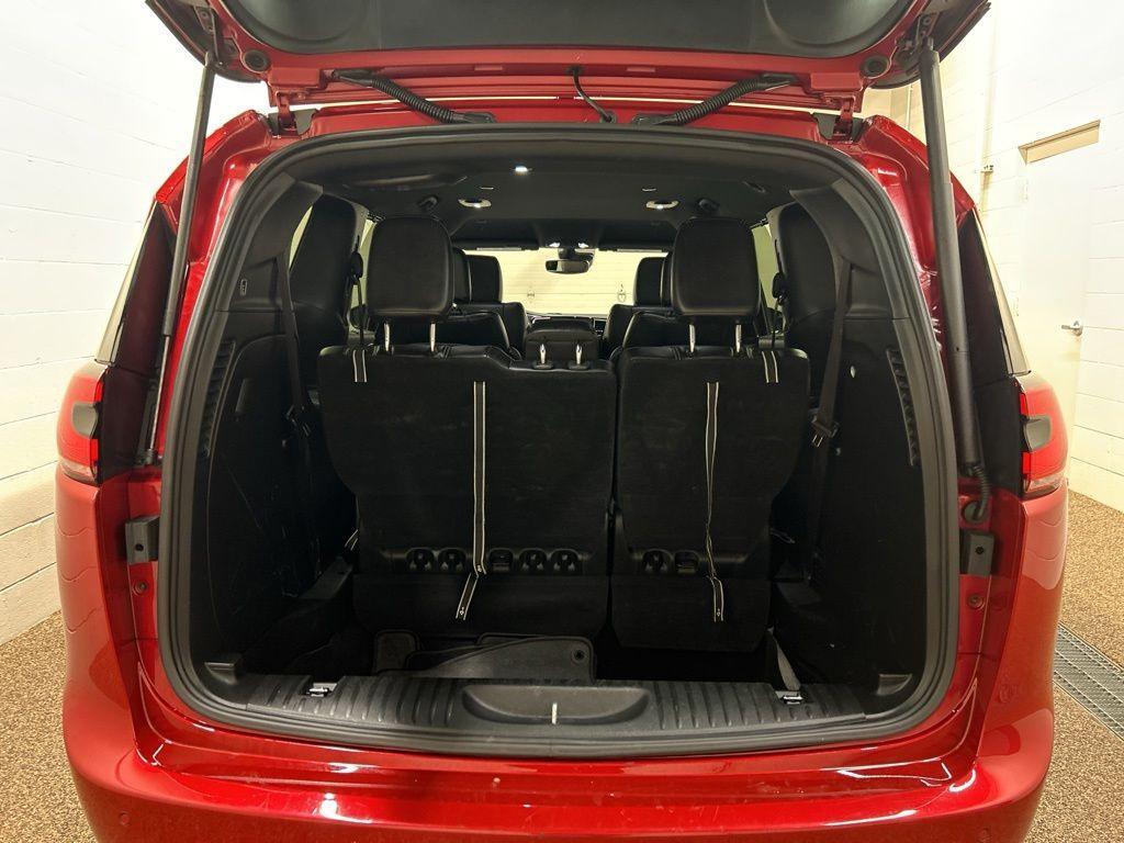 used 2025 Chrysler Pacifica car, priced at $32,000