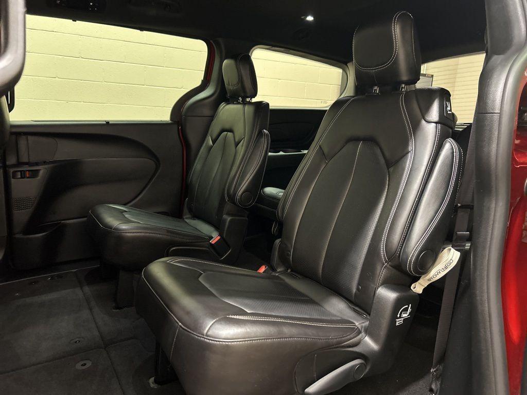 used 2025 Chrysler Pacifica car, priced at $32,000