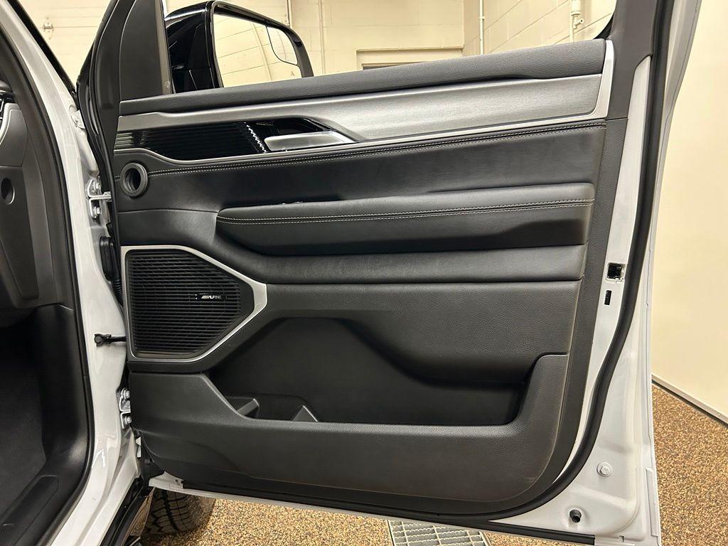 new 2026 Jeep Grand Wagoneer car, priced at $73,489