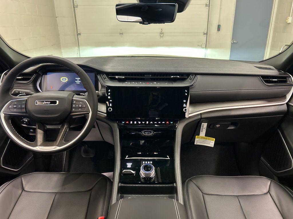 new 2026 Jeep Grand Cherokee car, priced at $51,187