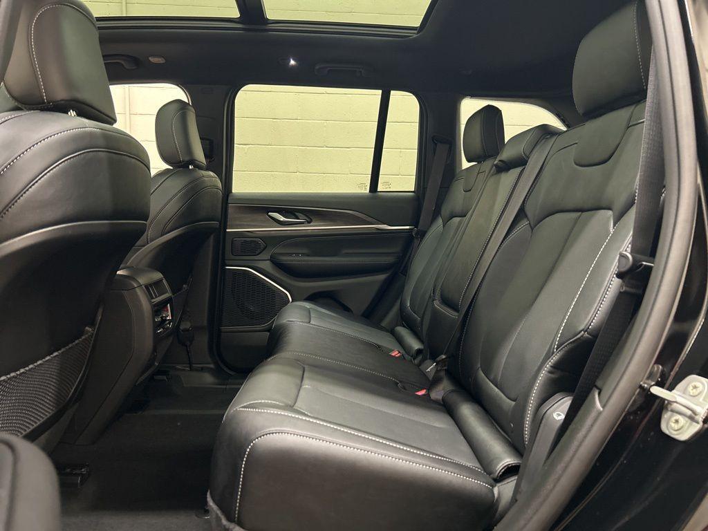 new 2026 Jeep Grand Cherokee car, priced at $51,187