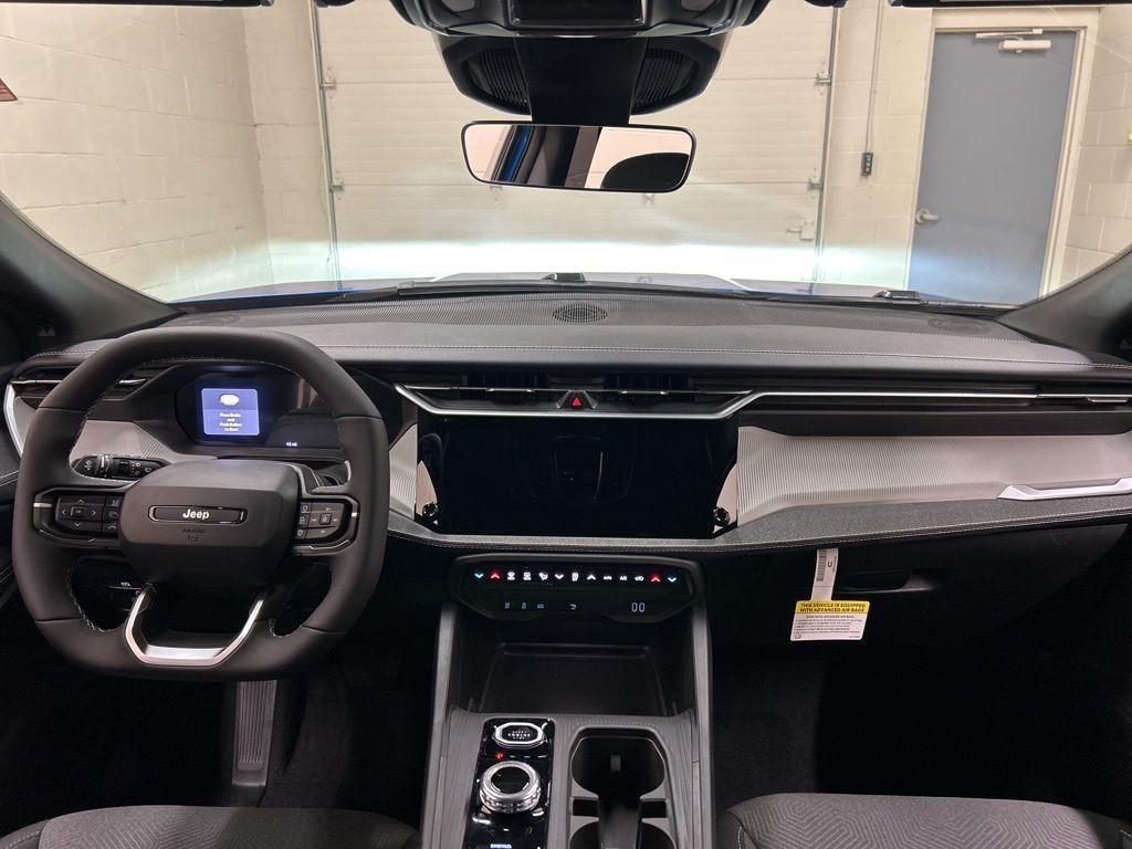 new 2026 Jeep Cherokee car, priced at $38,533