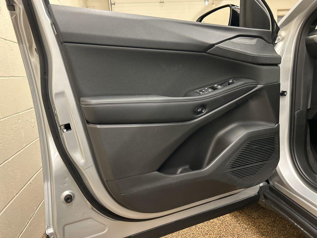 new 2026 Jeep Cherokee car, priced at $37,600