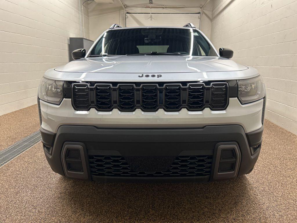 new 2026 Jeep Cherokee car, priced at $37,600