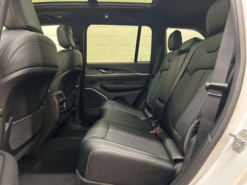 new 2026 Jeep Grand Cherokee car, priced at $50,651