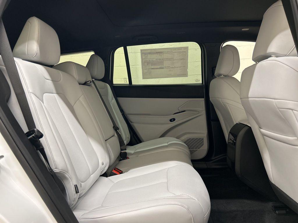 new 2026 Jeep Cherokee car, priced at $42,903