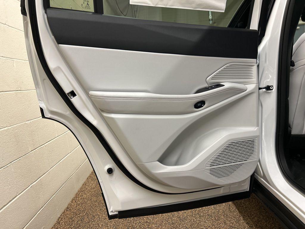 new 2026 Jeep Cherokee car, priced at $42,903
