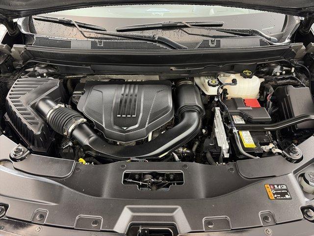 used 2024 Chevrolet Traverse car, priced at $38,993