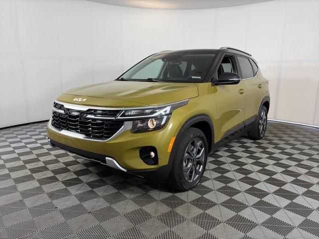 used 2024 Kia Seltos car, priced at $21,924