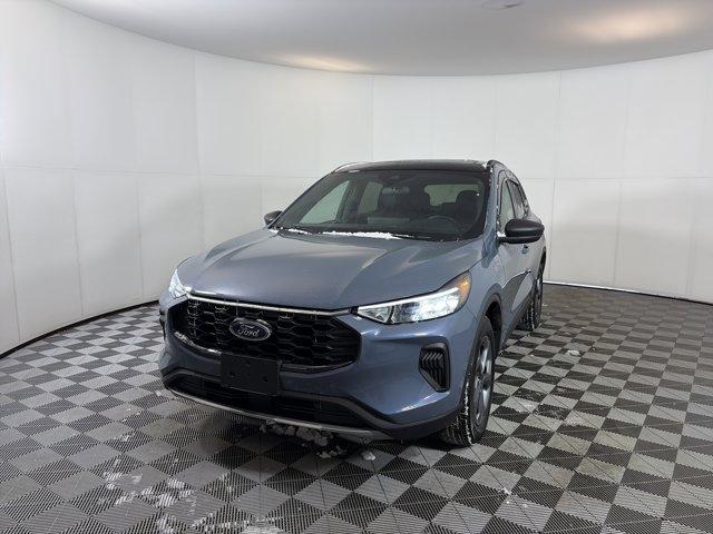 used 2025 Ford Escape car, priced at $25,292