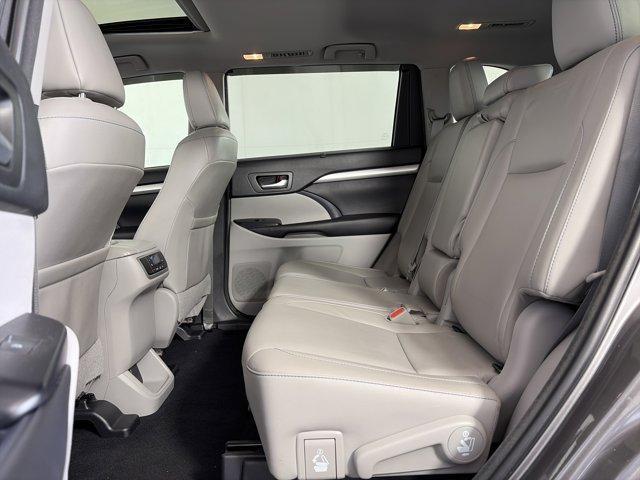 used 2018 Toyota Highlander car, priced at $22,127