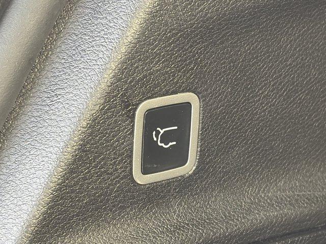 used 2021 Chrysler Pacifica Hybrid car, priced at $19,742