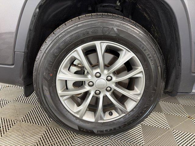used 2022 Jeep Cherokee car, priced at $24,854