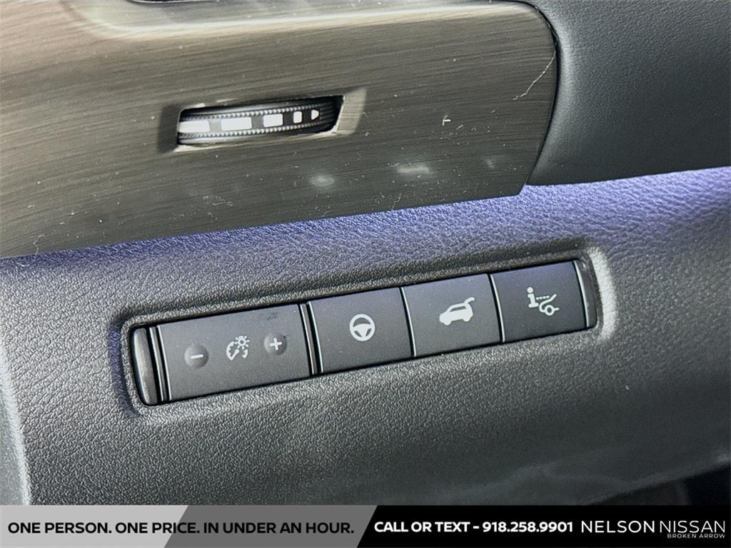 new 2025 Nissan Pathfinder car, priced at $45,282