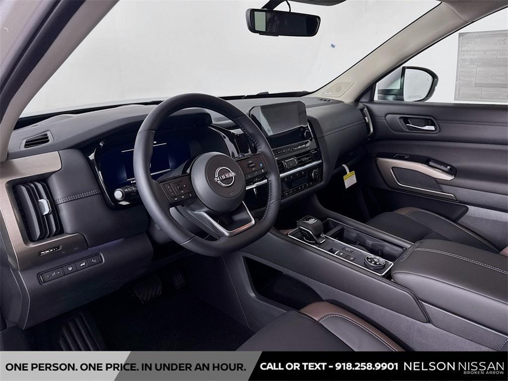 new 2025 Nissan Pathfinder car, priced at $45,282